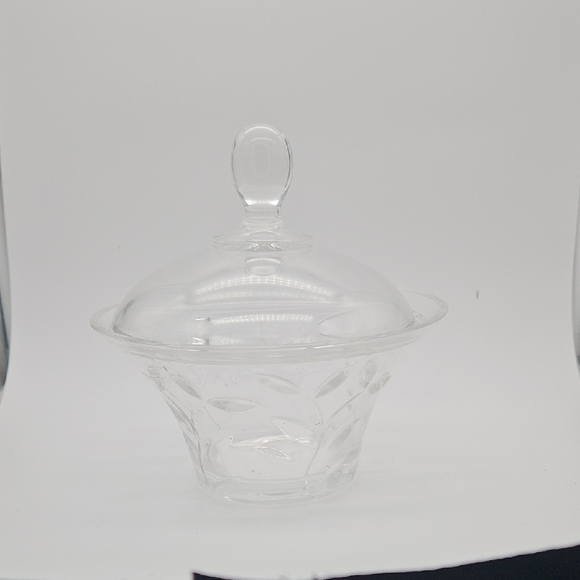 Vintage Other - Vintage Clear Glass Leaf Pattern Bowl with Lid